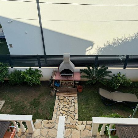 Apartments Villa Engeli Vir Exterior photo